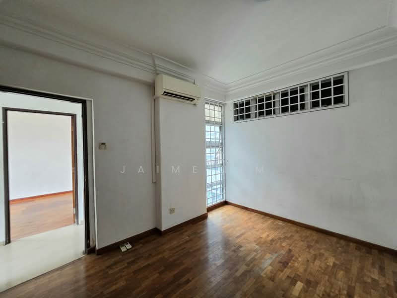 Ava Towers, 10 Ava Road, 3 Bedrooms, 1,227 sqft, Apartment For Sale, by Jaime Lim, 500211639 - Bedroom 1 - PropertyGuru.com.sg
