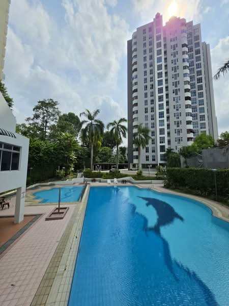 Ava Towers, 10 Ava Road, 3 Bedrooms, 1,227 sqft, Apartment For Sale, by Jaime Lim, 500211639 - Swimming pool - PropertyGuru.com.sg