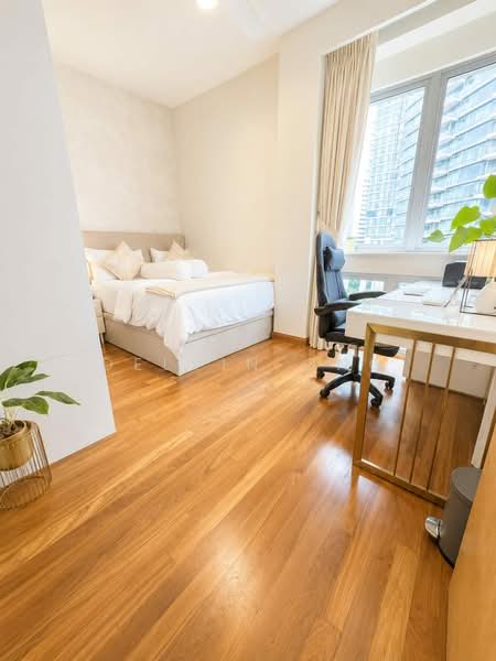 Cairnhill Crest, 8 Cairnhill Circle, 2 Bedrooms, 1,206 sqft, Condominium For Sale, by Delvin Ong, 500211640 - Bedroom - PropertyGuru.com.sg