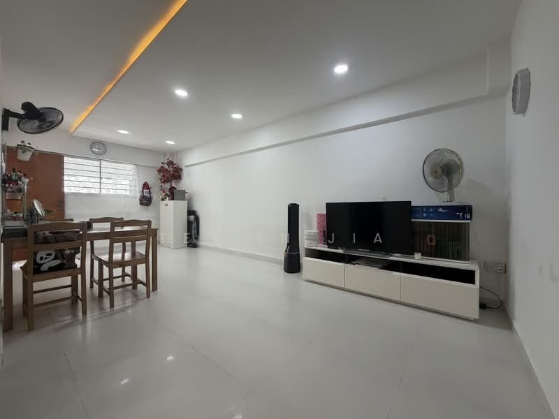 105 Towner Road, 105 Towner Road, 2 Bedrooms, 797 sqft, HDB Flat For Sale, by Teo En Jia, 500211644 - Living Room - PropertyGuru.com.sg