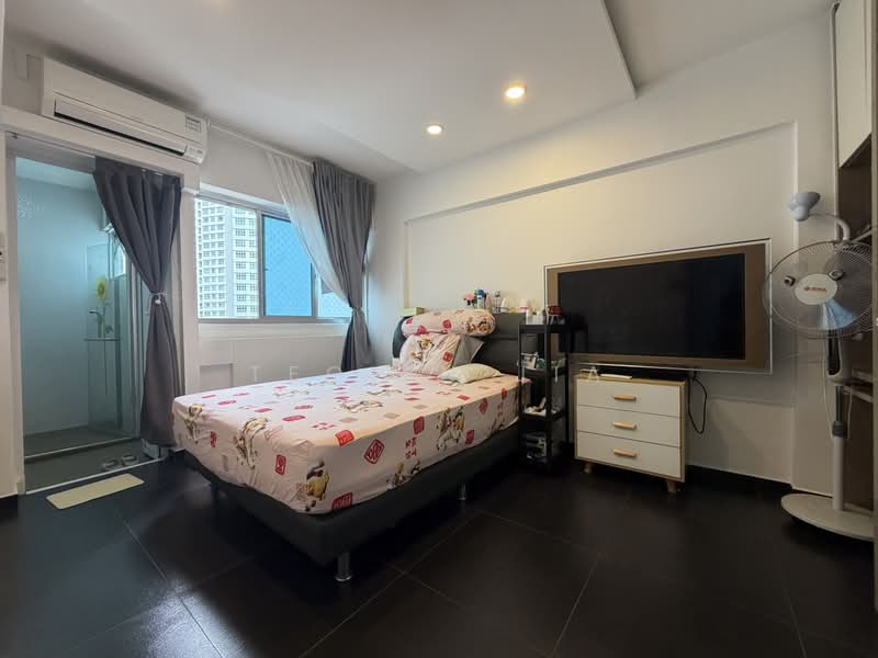 105 Towner Road, 105 Towner Road, 2 Bedrooms, 797 sqft, HDB Flat For Sale, by Teo En Jia, 500211644 - Bedroom - PropertyGuru.com.sg