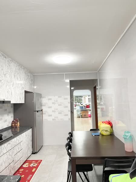 518 Jurong West Street 52, 518 Jurong West Street 52, 2 Bedrooms, 1,120 sqft, HDB Flat For Rent, by Jeff Chua, 500211653 - Kitchen - PropertyGuru.com.sg