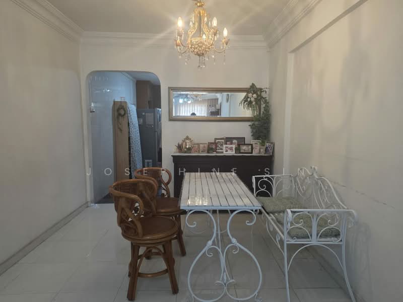 110 Ang Mo Kio Avenue 4, 110 Ang Mo Kio Avenue 4, 2 Bedrooms, 882 sqft, HDB Flat For Sale, by Josephine Sin, 500211671 - Interior - PropertyGuru.com.sg