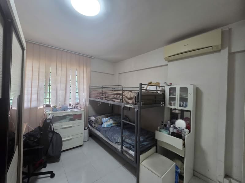 110 Ang Mo Kio Avenue 4, 110 Ang Mo Kio Avenue 4, 2 Bedrooms, 882 sqft, HDB Flat For Sale, by Josephine Sin, 500211671 - Bedroom - PropertyGuru.com.sg