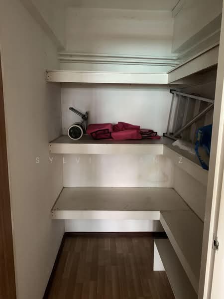 413 Commonwealth Avenue West, 413 Commonwealth Avenue West, 3 Bedrooms, 1,345 sqft, HDB Flat For Rent, by Sylvia Tan Z M, 500211674 - storeroom - PropertyGuru.com.sg