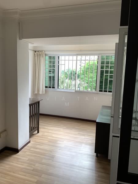 413 Commonwealth Avenue West, 413 Commonwealth Avenue West, 3 Bedrooms, 1,345 sqft, HDB Flat For Rent, by Sylvia Tan Z M, 500211674 - balcony - PropertyGuru.com.sg