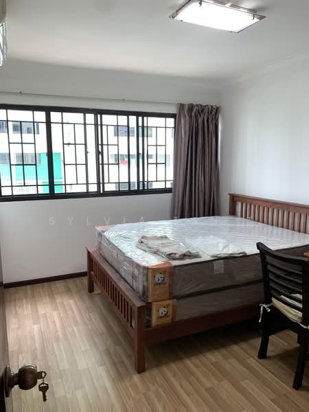 413 Commonwealth Avenue West, 413 Commonwealth Avenue West, 3 Bedrooms, 1,345 sqft, HDB Flat For Rent, by Sylvia Tan Z M, 500211674 - Bedroom - PropertyGuru.com.sg