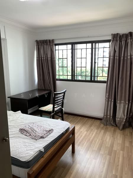 413 Commonwealth Avenue West, 413 Commonwealth Avenue West, 3 Bedrooms, 1,345 sqft, HDB Flat For Rent, by Sylvia Tan Z M, 500211674 - Bedroom - PropertyGuru.com.sg