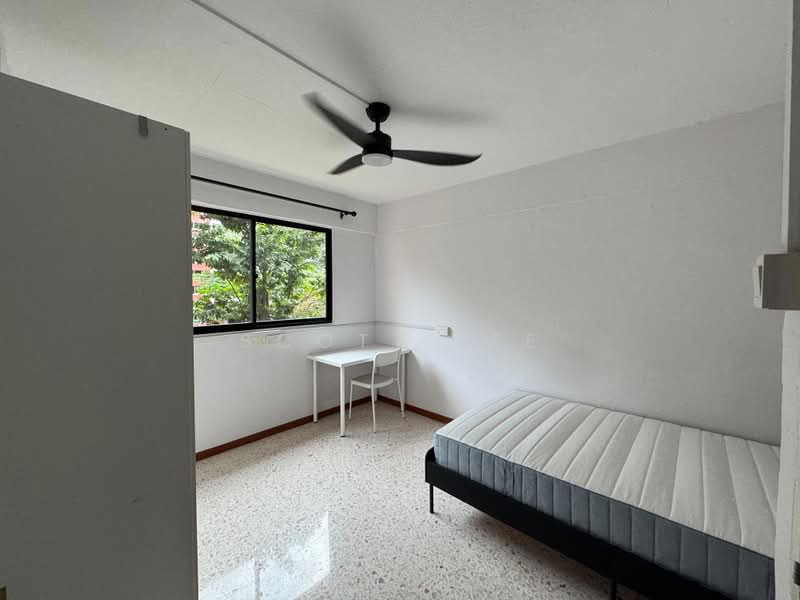 421 Jurong West Street 42, 421 Jurong West Street 42, Room Rental, 130 sqft, HDB Flat For Rent, by Scott Lee, 500211675 - Bedroom - PropertyGuru.com.sg