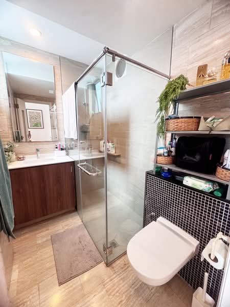 Emily Residence, 3 Mount Emily Road, 1 Bedroom, 657 sqft, Apartment For Sale, by Iris Ng, 500211700 - Bathroom - PropertyGuru.com.sg
