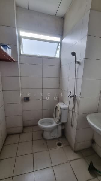 Enterprise One, 1 Kaki Bukit Road 1, Eunos / Geylang / Paya Lebar, 2,153 sqft, Factory / Workshop (B2) For Sale, by Priscilla Lum, 500211710 - Bathroom - CommercialGuru.com.sg