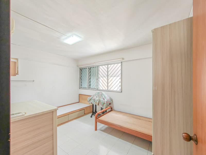 703 Hougang Avenue 2, 703 Hougang Avenue 2, 3 Bedrooms, 1,001 sqft, HDB Flat For Sale, by Josephine Koh, 500211711 - Bedroom - PropertyGuru.com.sg