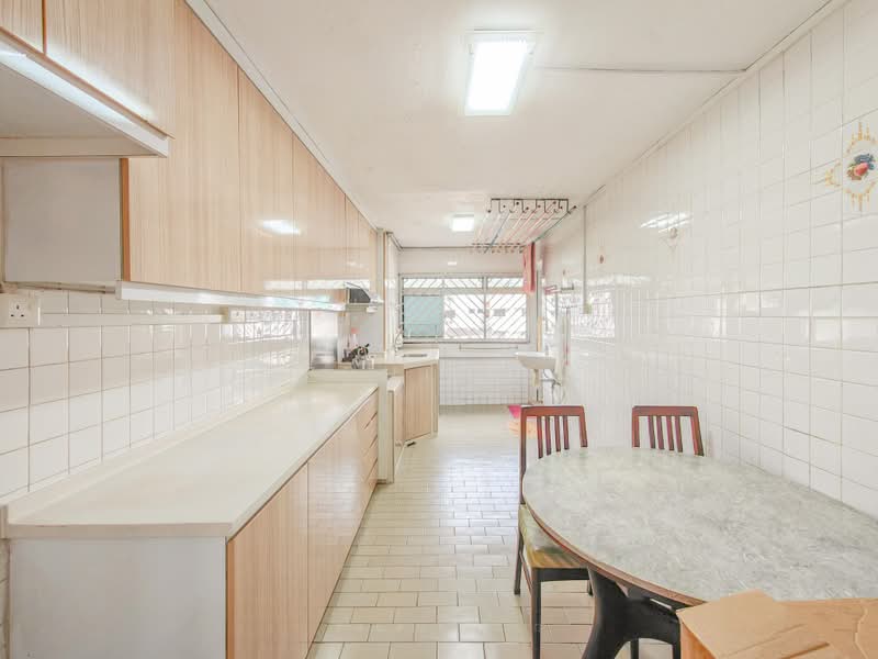 703 Hougang Avenue 2, 703 Hougang Avenue 2, 3 Bedrooms, 1,001 sqft, HDB Flat For Sale, by Josephine Koh, 500211711 - Kitchen - PropertyGuru.com.sg