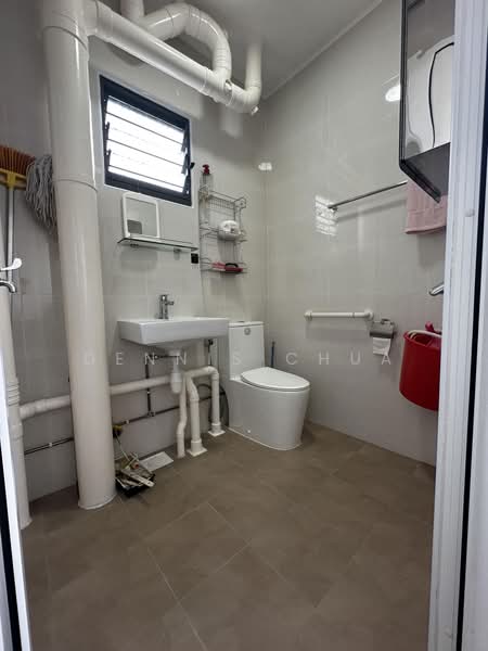 353 Yishun Ring Road, 353 Yishun Ring Road, 2 Bedrooms, 796 sqft, HDB Flat For Rent, by Dennis Chua, 500211726 - Bathroom - PropertyGuru.com.sg