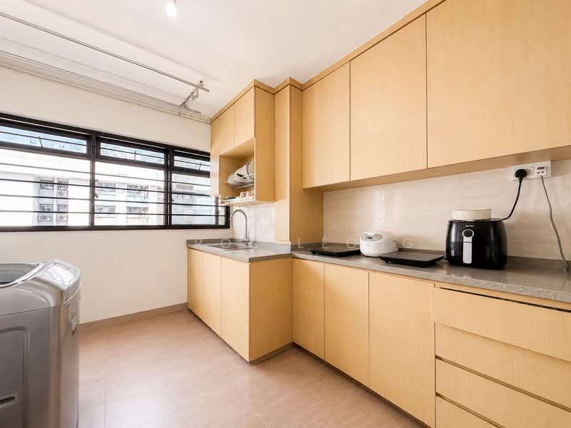 307 Clementi Avenue 4, 307 Clementi Avenue 4, 2 Bedrooms, 721 sqft, HDB Flat For Sale, by Aaron Leong, 500211728 - Kitchen - PropertyGuru.com.sg