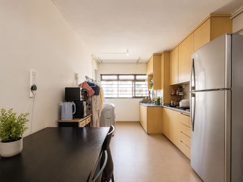 307 Clementi Avenue 4, 307 Clementi Avenue 4, 2 Bedrooms, 721 sqft, HDB Flat For Sale, by Aaron Leong, 500211728 - Kitchen - PropertyGuru.com.sg