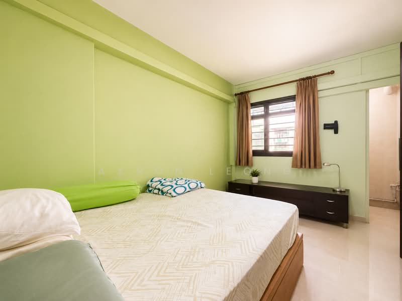 307 Clementi Avenue 4, 307 Clementi Avenue 4, 2 Bedrooms, 721 sqft, HDB Flat For Sale, by Aaron Leong, 500211728 - Bedroom - PropertyGuru.com.sg
