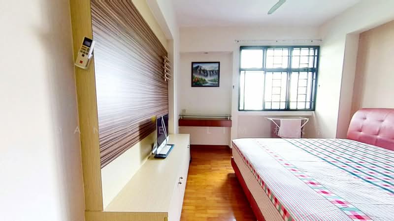 Eastvale, 31 Pasir Ris Drive 3, 3 Bedrooms, 1,292 sqft, Condominium For Rent, by Danis ET Lim 林永添, 500211742 - Bedroom - PropertyGuru.com.sg
