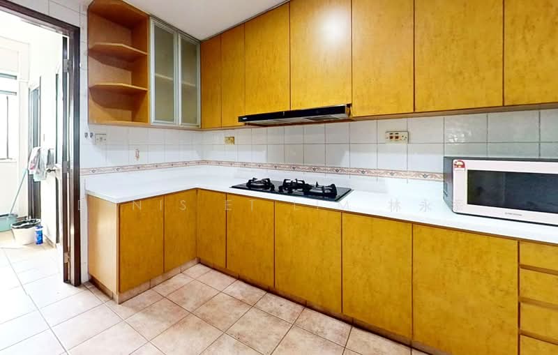 Eastvale, 31 Pasir Ris Drive 3, 3 Bedrooms, 1,292 sqft, Condominium For Rent, by Danis ET Lim 林永添, 500211742 - Kitchen - PropertyGuru.com.sg