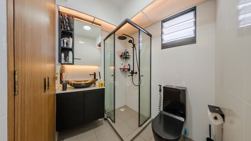 114B Alkaff Crescent, 114B Alkaff Crescent, 2 Bedrooms, 732 sqft, HDB Flat For Sale, by Sha Angullia, 500211775 - Bathroom - PropertyGuru.com.sg