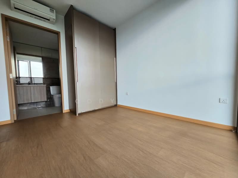 The Botany at Dairy Farm, 3 Dairy Farm Walk, 3 Bedrooms, 883 sqft, Condominium For Sale, by Cody Teo, 500211789 - Master Bedroom - PropertyGuru.com.sg
