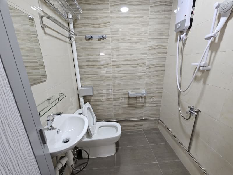 728 Ang Mo Kio Avenue 6, 728 Ang Mo Kio Avenue 6, Room Rental, 209 sqft, HDB Flat For Rent, by Kelvin Ho, 500211791 - Bathroom - PropertyGuru.com.sg
