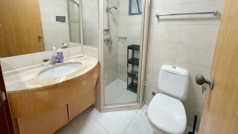 Blue Horizon, 29 West Coast Crescent, Room Rental, 100 sqft, Condominium For Rent, by Bespoke Habitat Pte Ltd, 500211799 - 12-27 Common Bathroom - PropertyGuru.com.sg