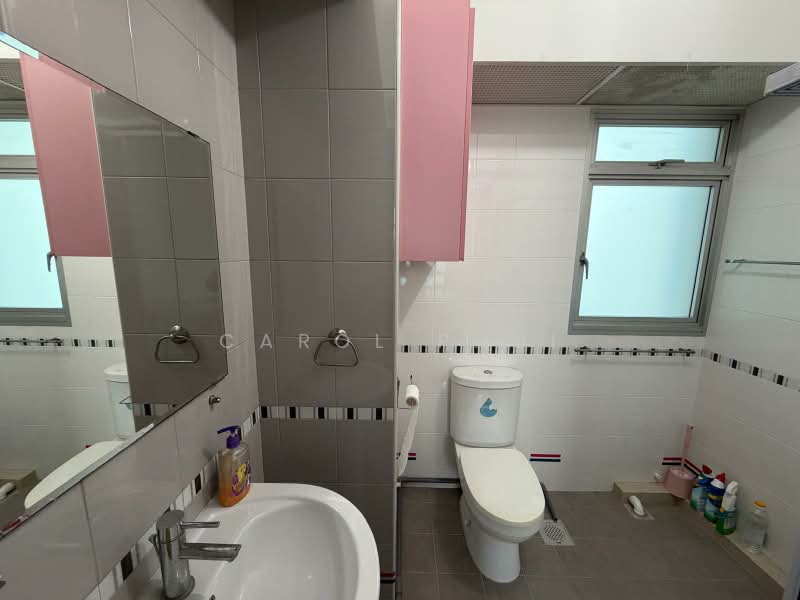 445B Fernvale Road, 445B Fernvale Road, 2 Bedrooms, 732 sqft, HDB Flat For Rent, by Carol Phui, 500211807 - Bathroom - PropertyGuru.com.sg