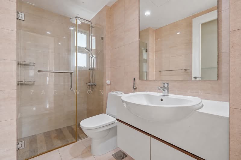 Monterey Park Condominium, 21 West Coast Rise, 3 Bedrooms, 1,582 sqft, Condominium For Sale, by Zac Wong Wey Han, 500211809 - Bathroom - PropertyGuru.com.sg