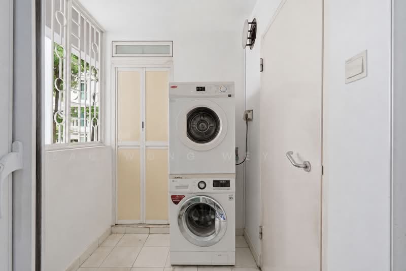 Monterey Park Condominium, 21 West Coast Rise, 3 Bedrooms, 1,582 sqft, Condominium For Sale, by Zac Wong Wey Han, 500211809 - Interior - PropertyGuru.com.sg