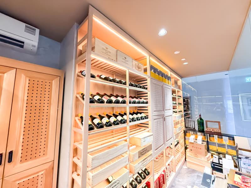 Poh Leng Building, 21 Moonstone Lane, 6,000 sqft, Food & Beverage For Rent, by Jermaine Ang, 500211810 - Interior - CommercialGuru.com.sg