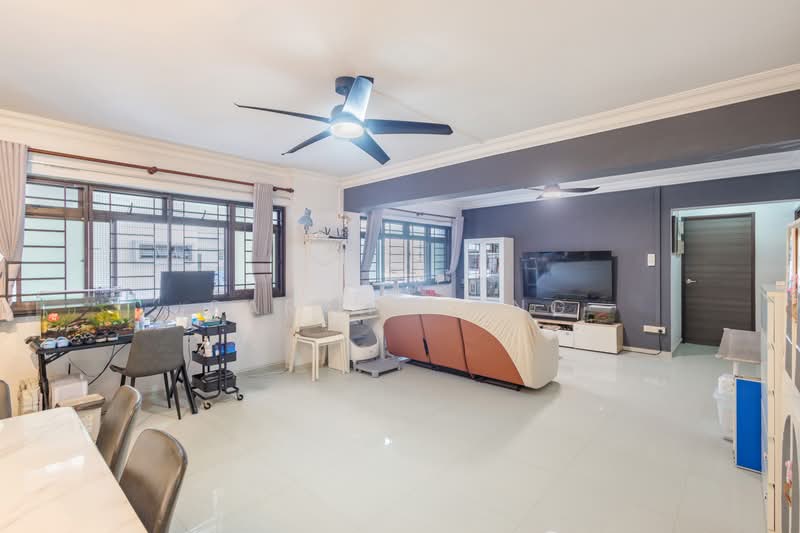 184 Yung Sheng Road, 184 Yung Sheng Road, 3 Bedrooms, 1,249 sqft, HDB Flat For Sale, by Sarah Wong, 500211813 - Living Room - PropertyGuru.com.sg