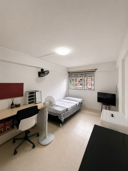 108 Yishun Ring Road, 108 Yishun Ring Road, 2 Bedrooms, 732 sqft, HDB Flat For Sale, by Dennis Lim, 500211819 - Bedroom - PropertyGuru.com.sg