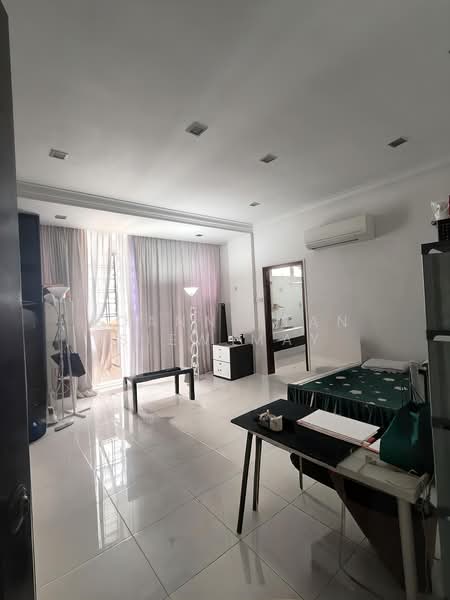 Elizabeth Tower, 12 Mount Elizabeth, 3 Bedrooms, 2,002 sqft, Condominium For Rent, by Joanne Tan Siew May, 500211835 - Bedroom - PropertyGuru.com.sg