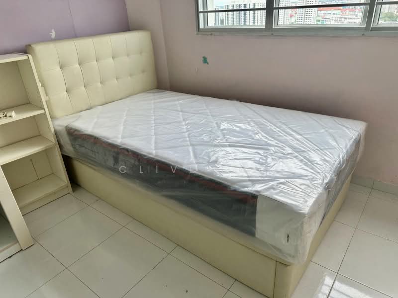 106 Jurong East Street 13, 106 Jurong East Street 13, 3 Bedrooms, 1,292 sqft, HDB Flat For Rent, by Clive Foo, 500211837 - Bedroom - PropertyGuru.com.sg