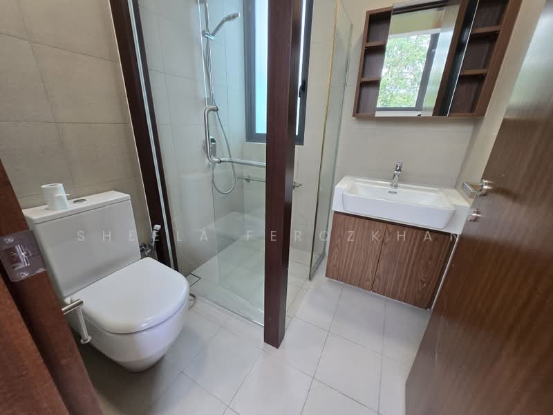 Alias Villas, JALAN HAJI ALIAS, 5 Bedrooms, 3,003 sqft, Cluster House For Rent, by Sheela Ferozkhan, 500211841 - Bathroom - PropertyGuru.com.sg