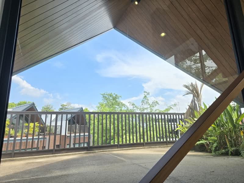 Alias Villas, JALAN HAJI ALIAS, 5 Bedrooms, 3,003 sqft, Cluster House For Rent, by Sheela Ferozkhan, 500211841 - Balcony - PropertyGuru.com.sg