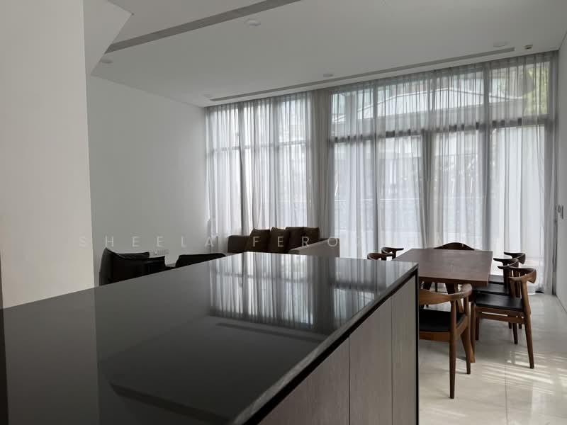 Alias Villas, JALAN HAJI ALIAS, 5 Bedrooms, 3,003 sqft, Cluster House For Rent, by Sheela Ferozkhan, 500211841 - Living Room - PropertyGuru.com.sg