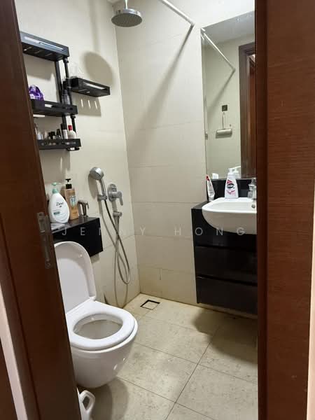 Centra Residence, 8 Lorong 7 Geylang, 2 Bedrooms, 1,066 sqft, Condominium For Rent, by Jenny Hong, 500211856 - Bathroom - PropertyGuru.com.sg