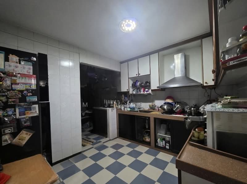 895B Woodlands Drive 50, 895B Woodlands Drive 50, Admiralty / Woodlands, 3 Bedrooms, 1,076 sqft, HDB Flat For Sale, by Sim Junshen, 500211857 - Kitchen - PropertyGuru.com.sg