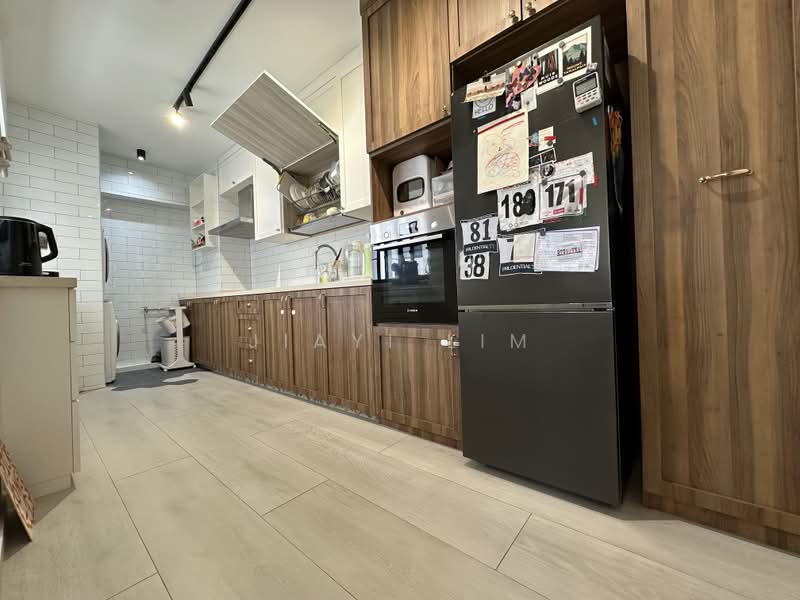79B Toa Payoh Central, 79B Toa Payoh Central, 3 Bedrooms, 979 sqft, HDB Flat For Sale, by Jiayi Lim, 500211863 - Kitchen - PropertyGuru.com.sg