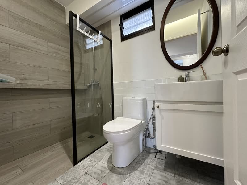 79B Toa Payoh Central, 79B Toa Payoh Central, 3 Bedrooms, 979 sqft, HDB Flat For Sale, by Jiayi Lim, 500211863 - Bathroom - PropertyGuru.com.sg