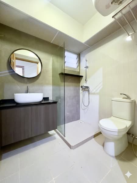 422B Northshore Drive, 422B Northshore Drive, 3 Bedrooms, 1,001 sqft, HDB Flat For Sale, by Joe Lim, 500211864 - Bathroom Virtually staged - PropertyGuru.com.sg