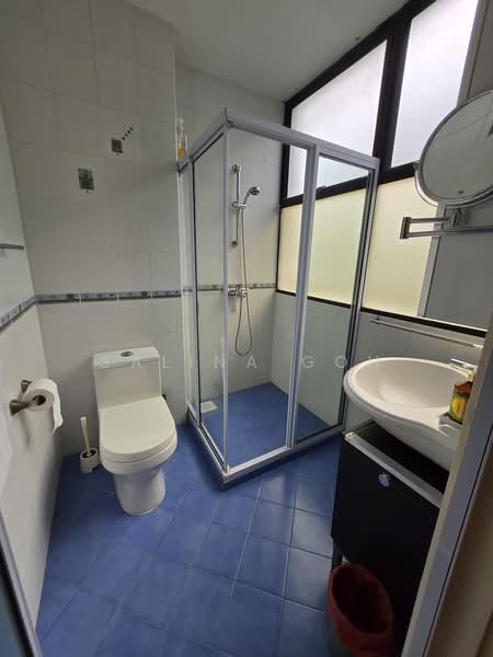 Warner Court, 110 Holland Ave, 2 Bedrooms, 1,280 sqft, Condominium For Sale, by Salina Goh, 500211871 - Bathroom - PropertyGuru.com.sg