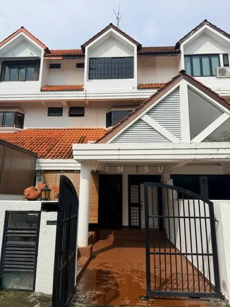 3-Storey Landed Terrace @ Kovan/Serangoon | 4+Study | 4 Bath, Kovan | Serangoon | Hougang, 4 Bedrooms, 1,650 sqft, Terraced House For Rent, by Edwin Su, 500211875 - Exterior - PropertyGuru.com.sg