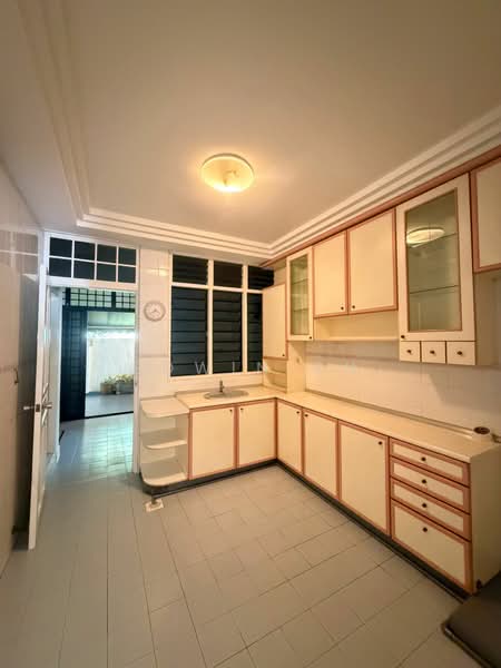 3-Storey Landed Terrace @ Kovan/Serangoon | 4+Study | 4 Bath, Kovan | Serangoon | Hougang, 4 Bedrooms, 1,650 sqft, Terraced House For Rent, by Edwin Su, 500211875 - Kitchen - PropertyGuru.com.sg