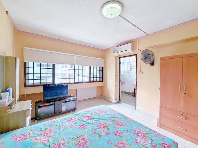 352 Woodlands Avenue 1, 352 Woodlands Avenue 1, 3 Bedrooms, 1,141 sqft, HDB Flat For Sale, by Michelle Koo, 500211881 - Bedroom - PropertyGuru.com.sg
