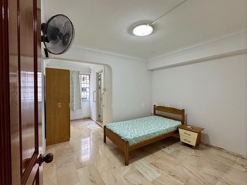 433 Hougang Avenue 8, 433 Hougang Avenue 8, Room Rental, 150 sqft, HDB Flat For Rent, by Shirley Fong, 500211904 - Bedroom - PropertyGuru.com.sg
