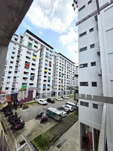 744 Yishun Street 72, 744 Yishun Street 72, 2 Bedrooms, 883 sqft, HDB Flat For Sale, by Adeline Low, 500211913 - View from the Kitchen - PropertyGuru.com.sg