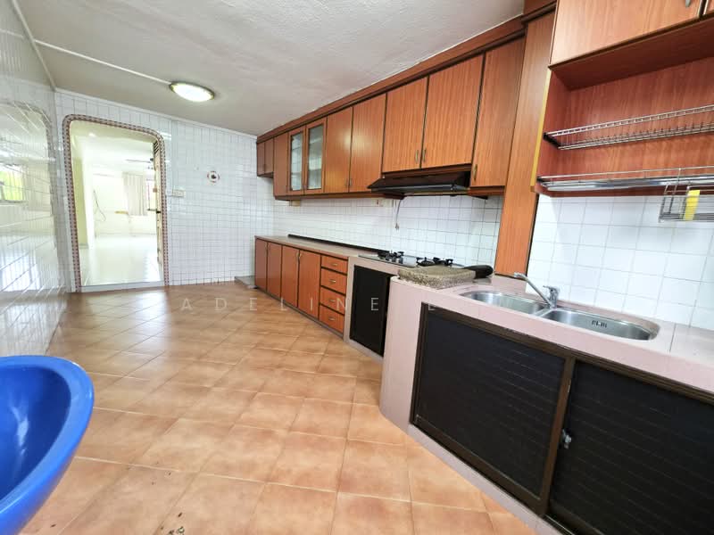 744 Yishun Street 72, 744 Yishun Street 72, 2 Bedrooms, 883 sqft, HDB Flat For Sale, by Adeline Low, 500211913 - Kitchen/Dining - PropertyGuru.com.sg